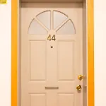 2 Bedroom Flat, Prime Location, Center Appartement *